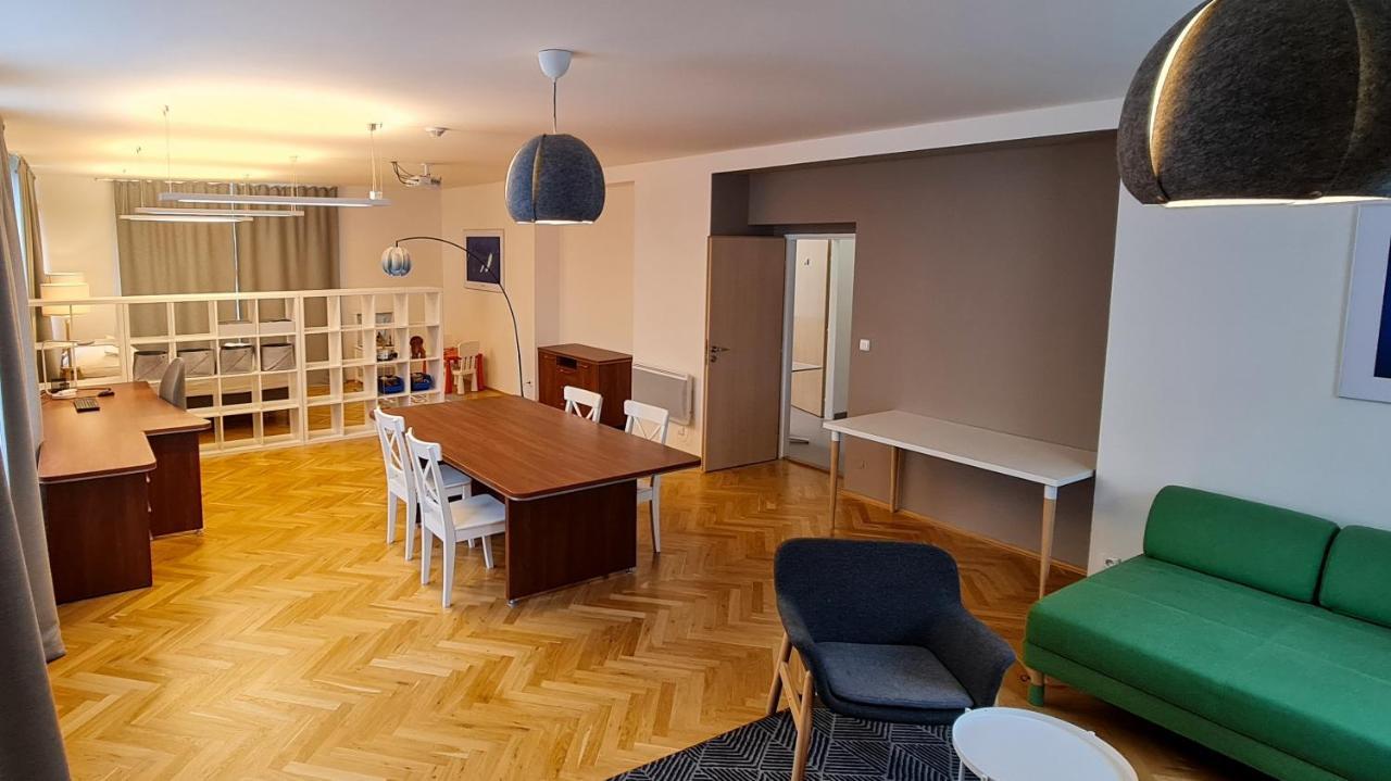 Veleslavin Apartments Praag Buitenkant foto