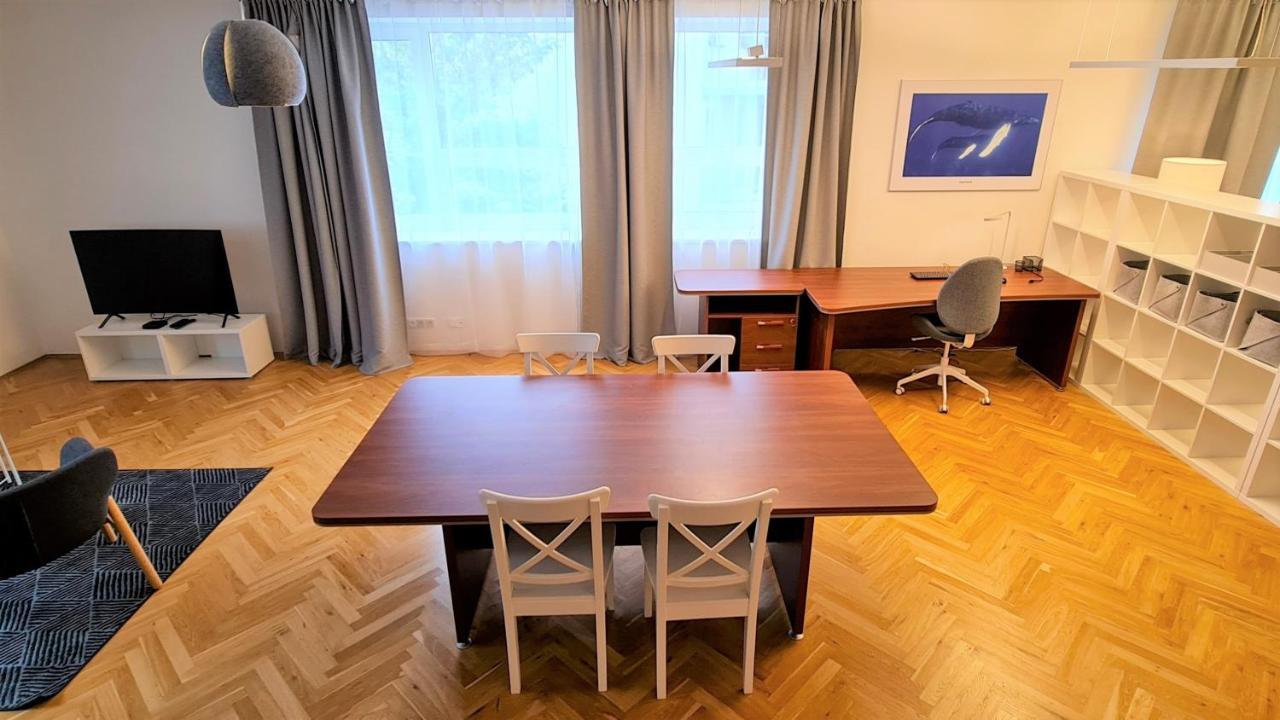 Veleslavin Apartments Praag Buitenkant foto