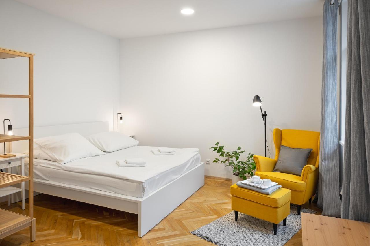 Veleslavin Apartments Praag Buitenkant foto