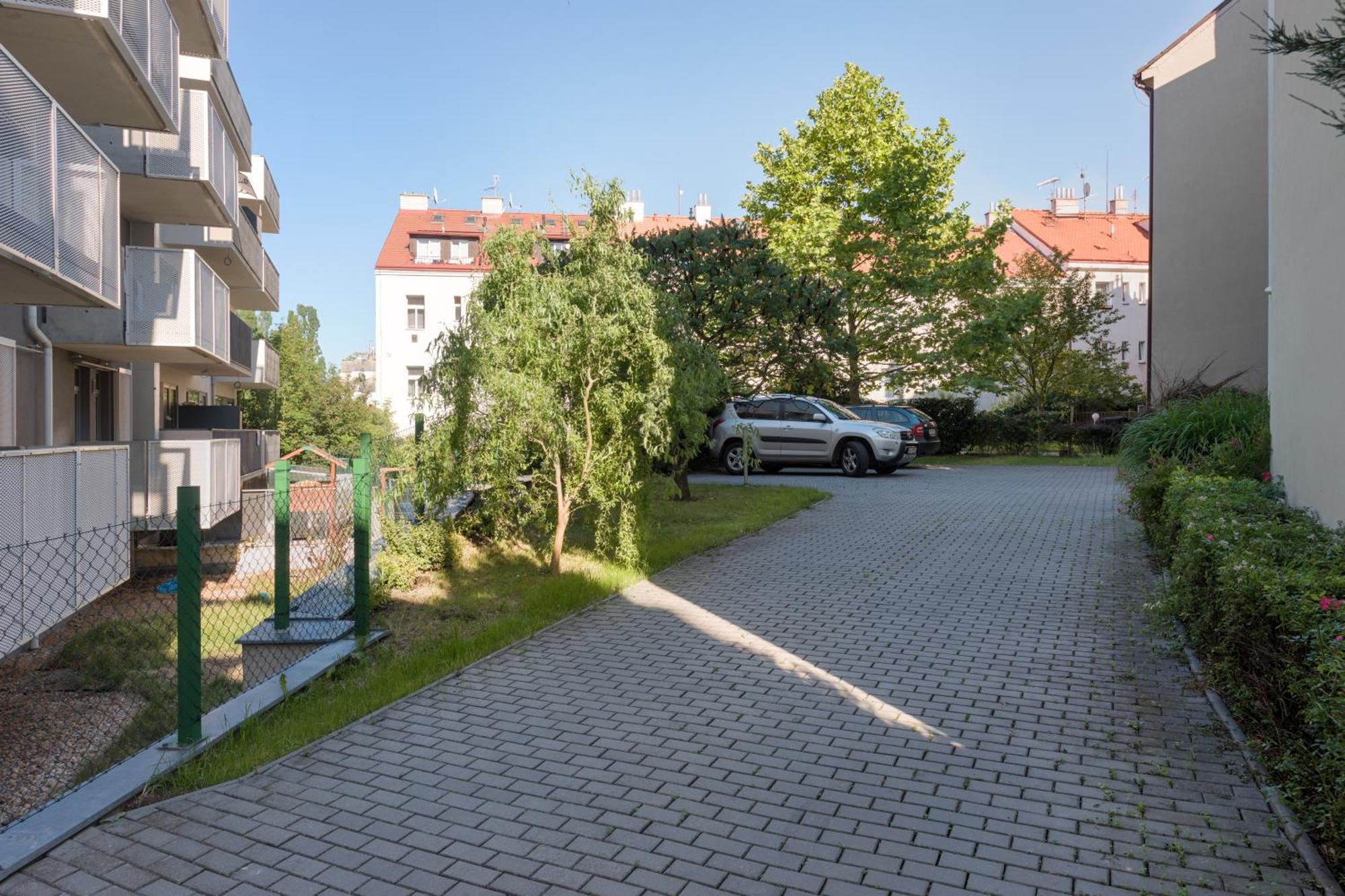 Veleslavin Apartments Praag Buitenkant foto
