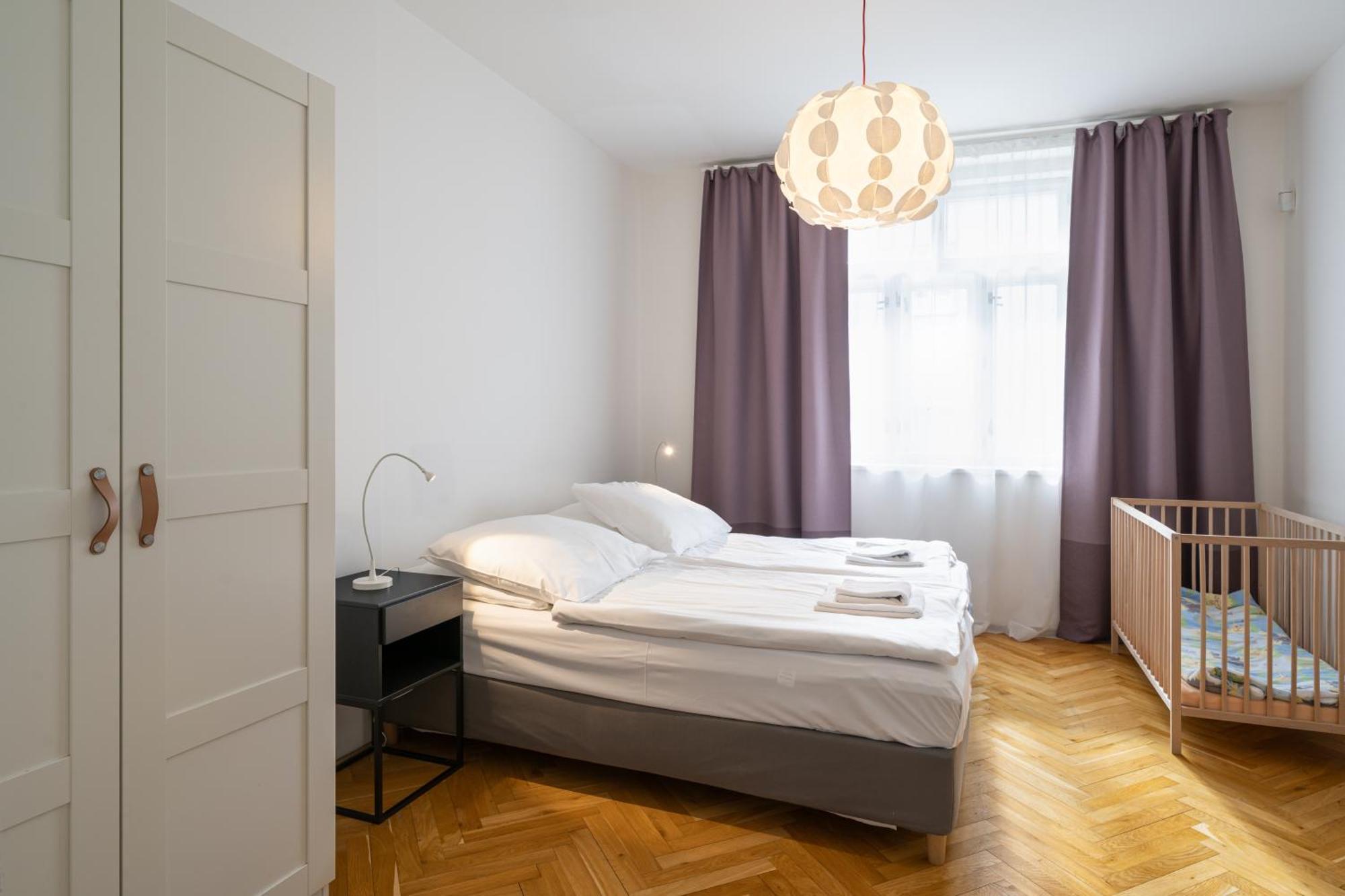 Veleslavin Apartments Praag Buitenkant foto