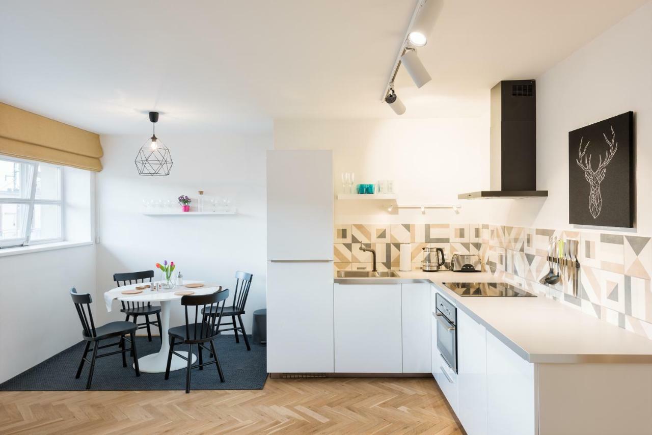 Veleslavin Apartments Praag Buitenkant foto