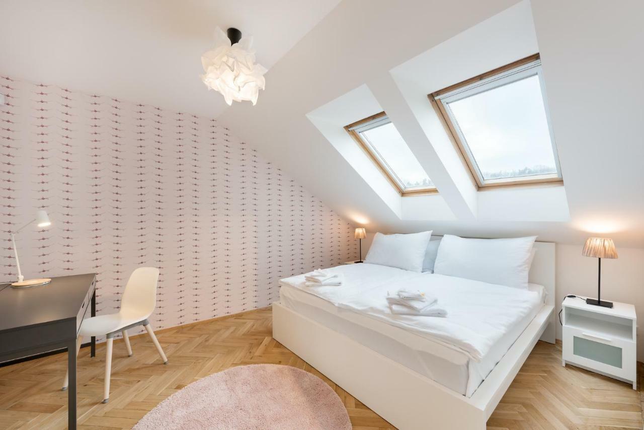 Cozy rooftop apartment Praag Buitenkant foto